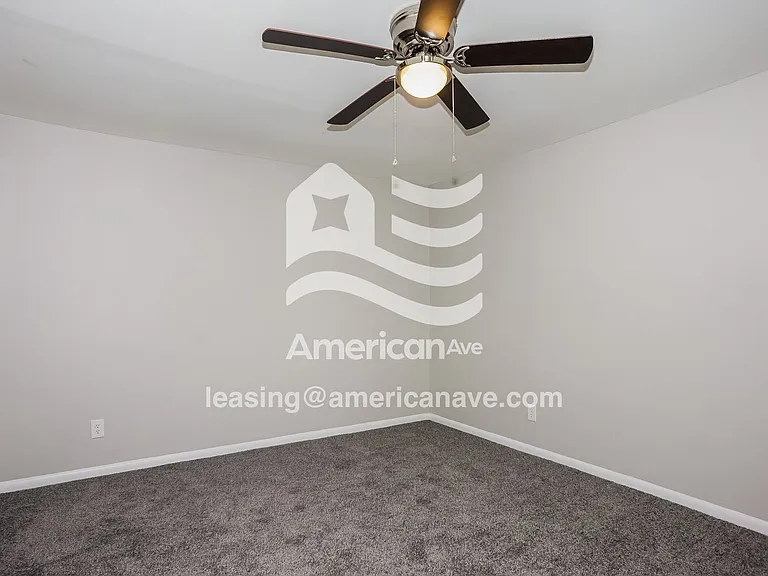 1477265_007_main_bedroom_12854511.jpg
