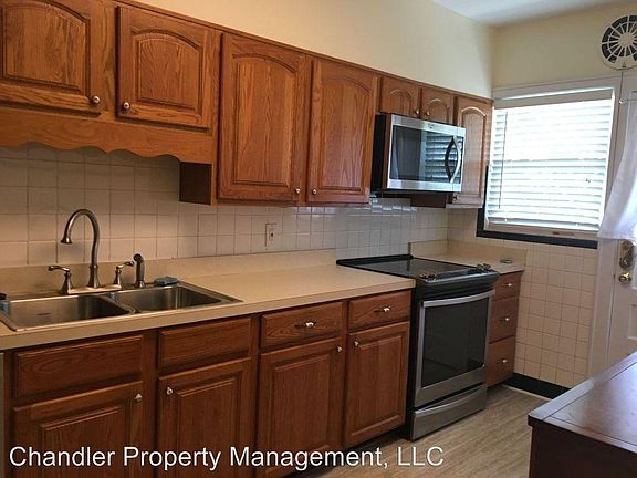 2nd image of 7700 N Shirland Ave APT 2