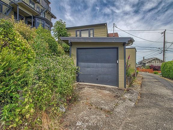 4th image of 523 N C St Unit 7