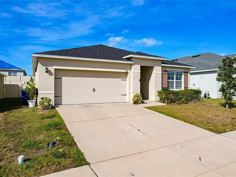 241 Meadowbrook Blvd — Photo 2