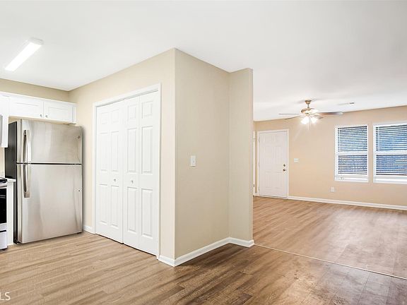 2nd image of 604 Thomasville Blvd SE