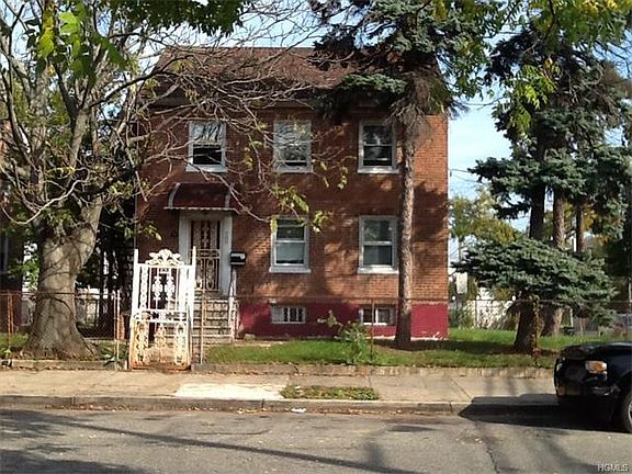 2nd image of 1805 Seward Ave