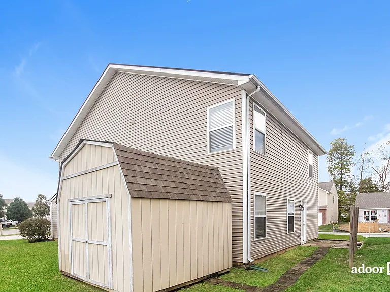 2415 Woodfield Blvd — Photo 15