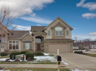 463 Dornoch Ln, Highland Heights, OH 44143