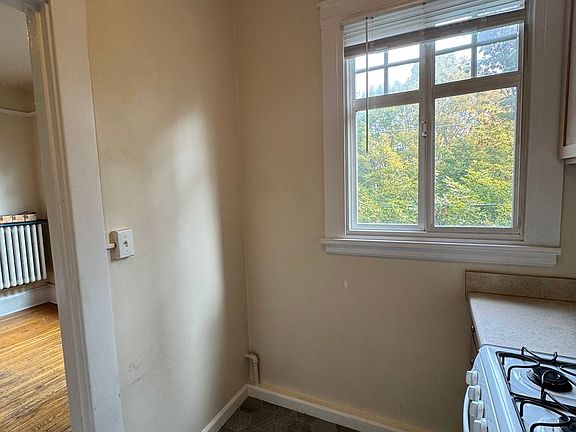 2nd image of 205 19th Ave E APT 304