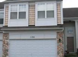 1186 Delta Dr, Elgin, IL 60123