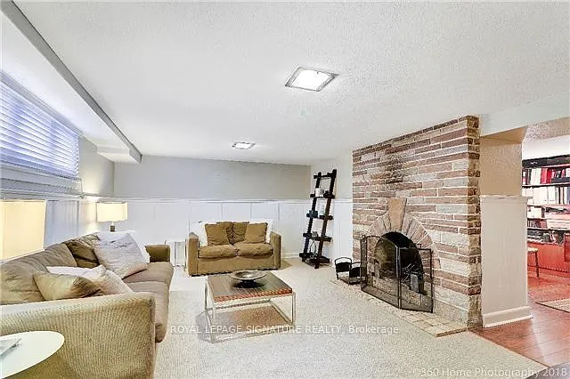 195 York Mills Rd — Photo 19