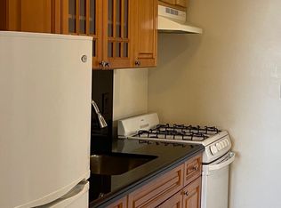 35-01 Ditmars Blvd #2R, Astoria, NY 11105