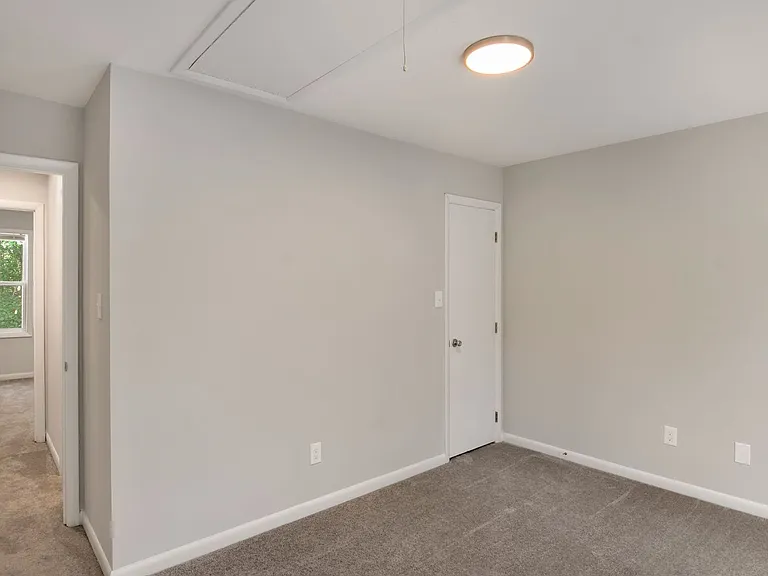 5339 Wayne St — Photo 11