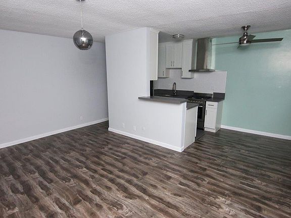3rd image of 449 N Hoover St APT 15