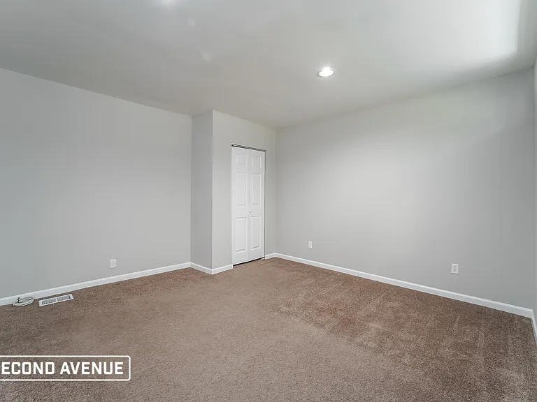1800 Saint Patrick St — Photo 6