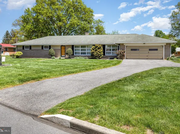 870 S Franklin St, Palmyra, PA 17078
