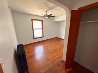 705 W Washington St #4D, Bloomington, IL 61701