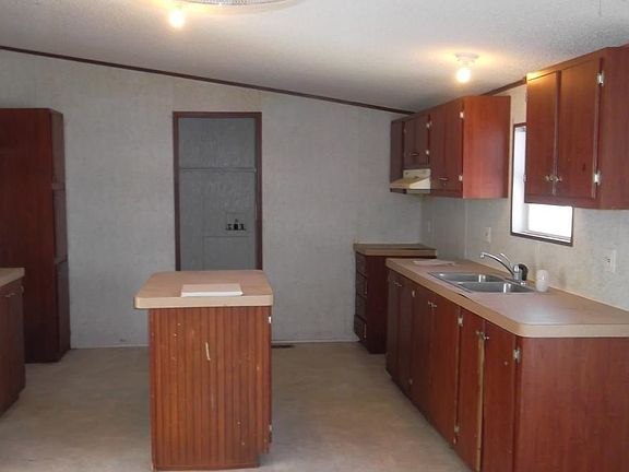 2nd image of 1370 N La Madera Dr