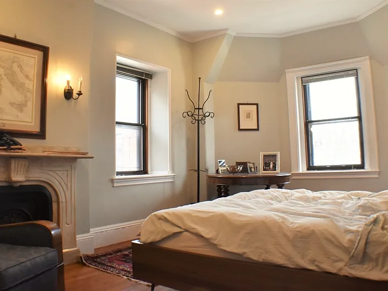 31 Fairfield St #3 — Photo 6