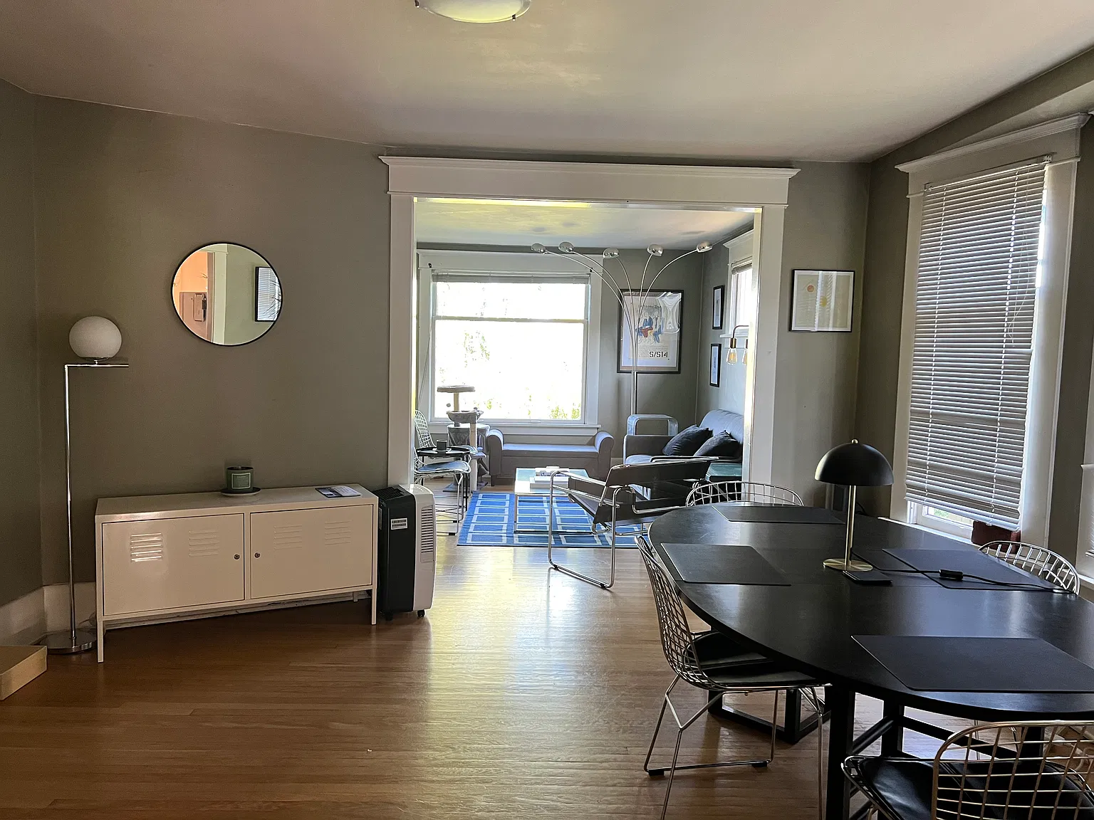 3 bed, 900 sqft, $2,650 — Photo 2