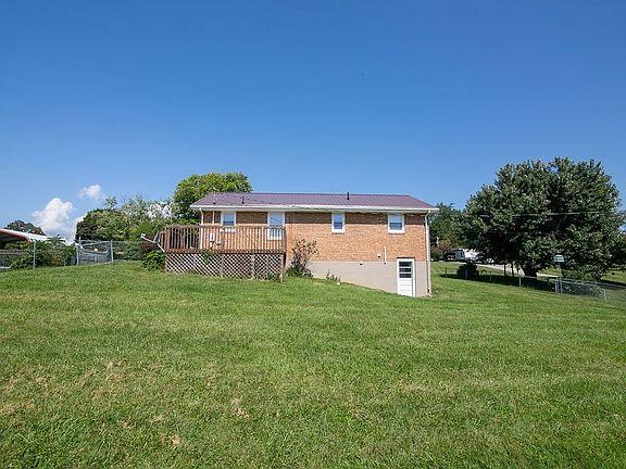 3rd image of 5770 Dalton Dr