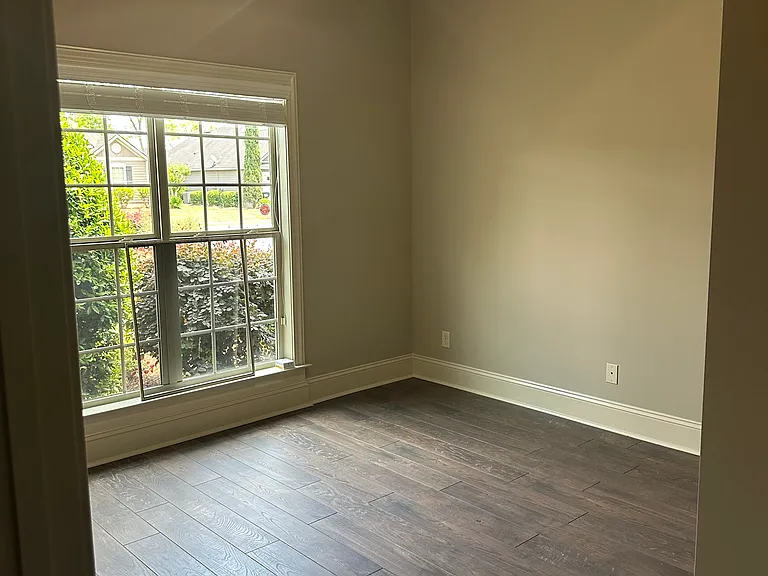 4561 Amelia Cir — Photo 32