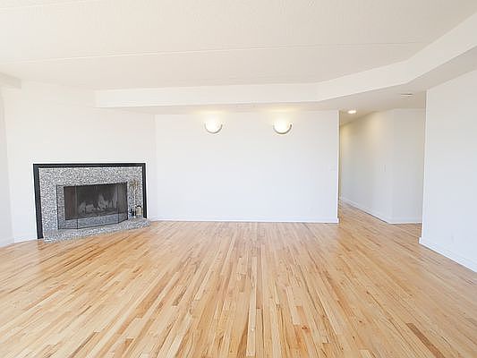 3rd image of 94 E 4th St APT 905