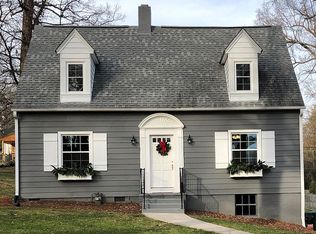 608 Sunset Dr, High Point, NC 27262