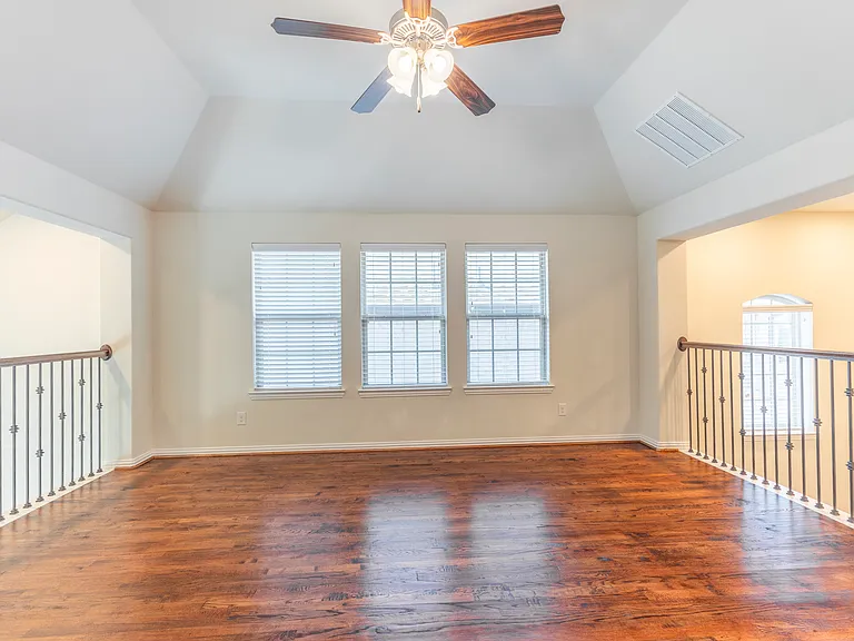 825 Warwick Blvd — Photo 28