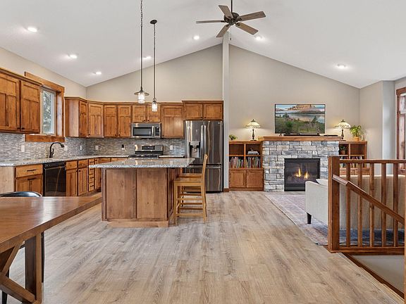 5th image of 359 Vista Cir