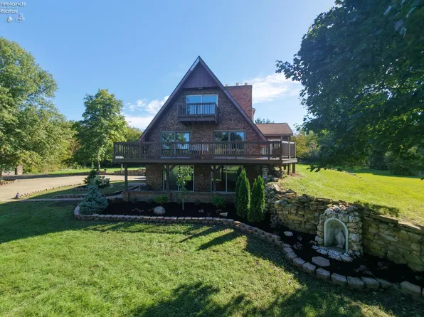 7814 Patten Tract Rd, Sandusky, OH 44870