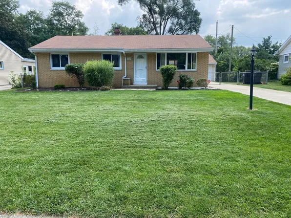 19224 Staffordshire Dr, South Bend, IN 46637