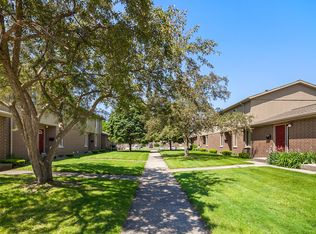 Muskegon Townhouses, Muskegon, MI 49442