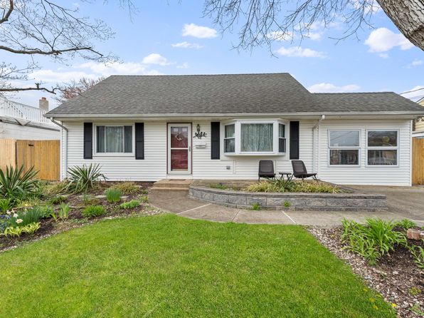 Point Pleasant Real Estate Point Pleasant Nj Homes For Sale Zillow