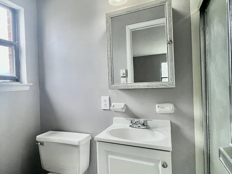 East Walnut Commons — Photo 12