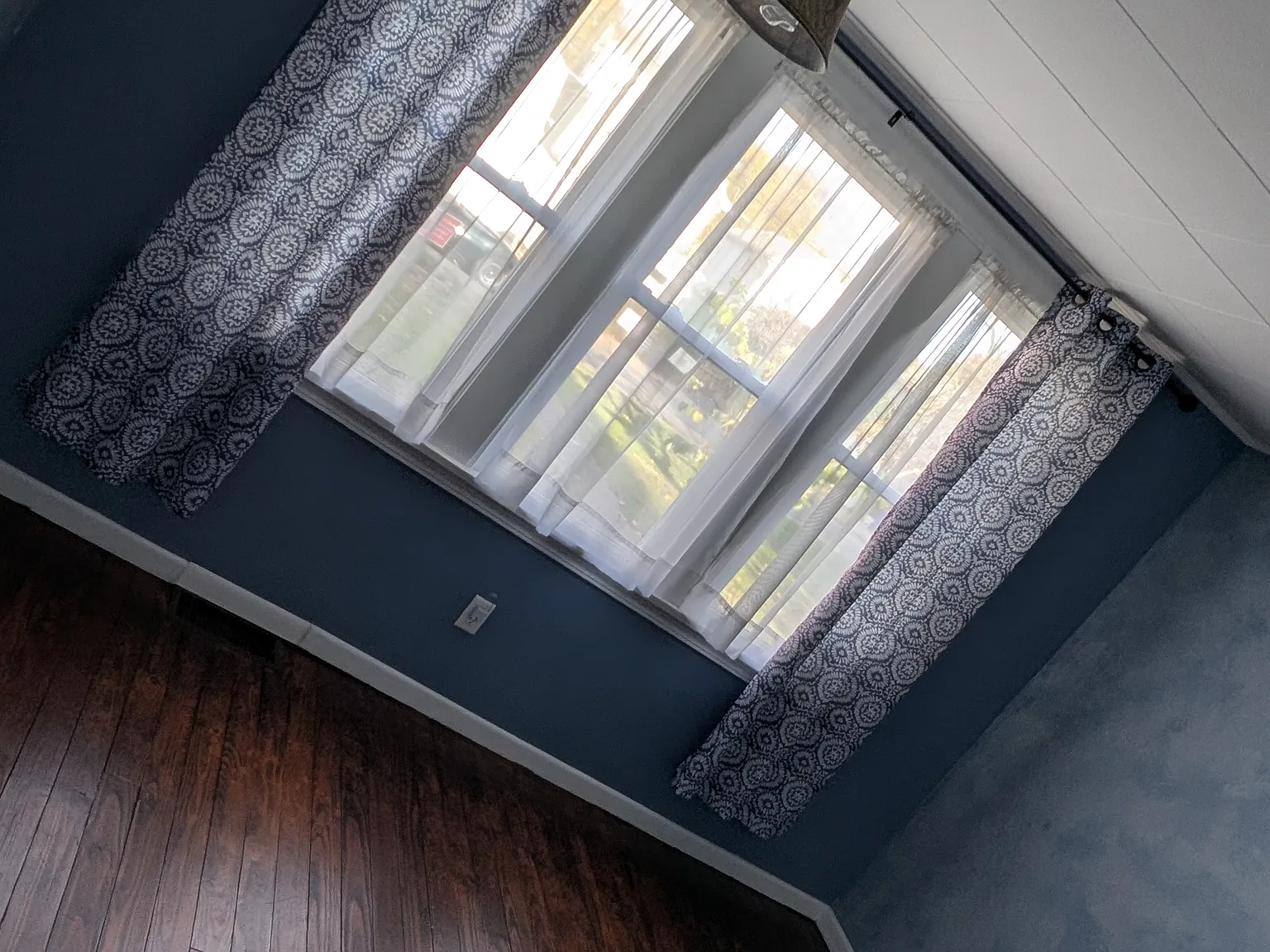 1 bed, 700 sqft, $1,200 — Photo 3