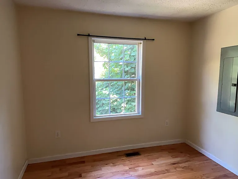 32 Curve St — Photo 8