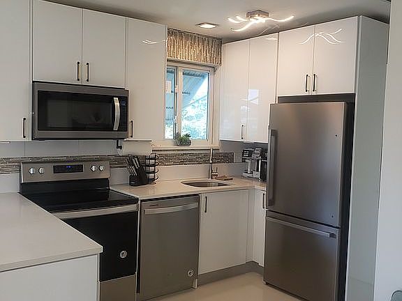 Custom kitchen full size app