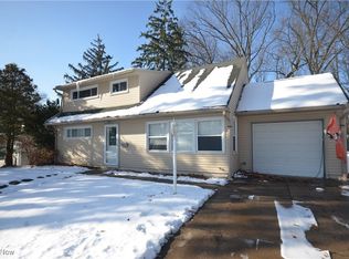 3095 Prior Dr, Cuyahoga Falls, OH 44223