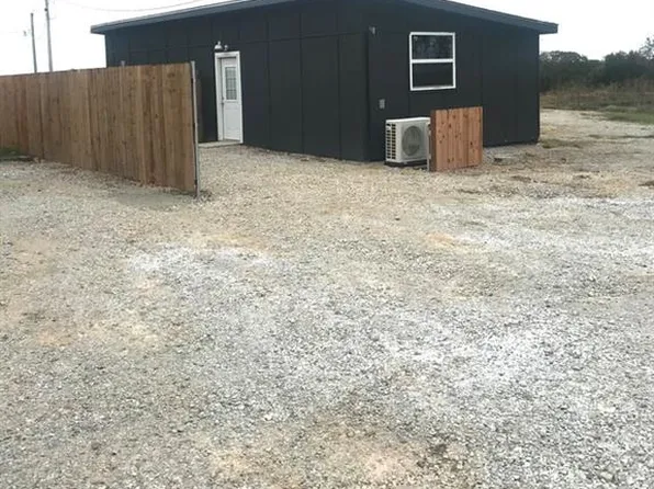 11889 Indian Trails Rd, Marietta, OK 73448