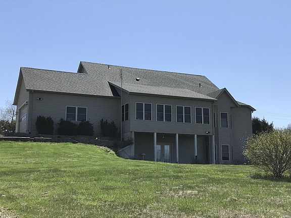 2nd image of 587 Brent Ln