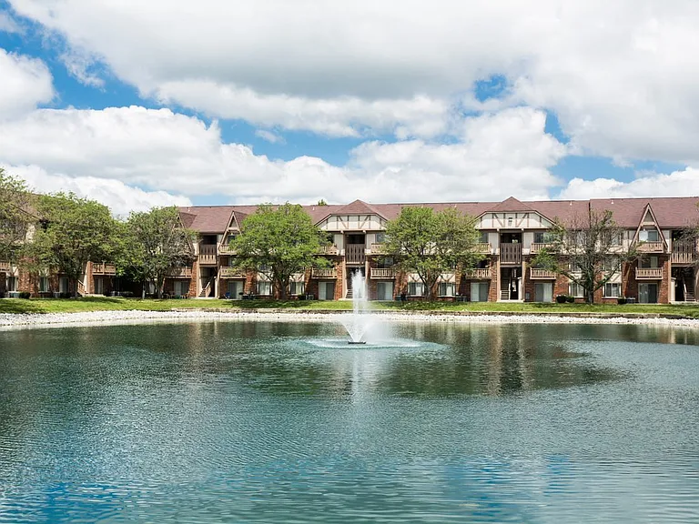 Scarborough Lake Apartments — Photo 1