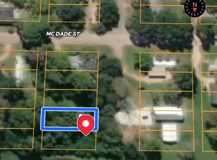 15th St, Hempstead, TX 77445