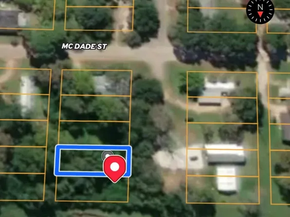 15th St, Hempstead, TX 77445