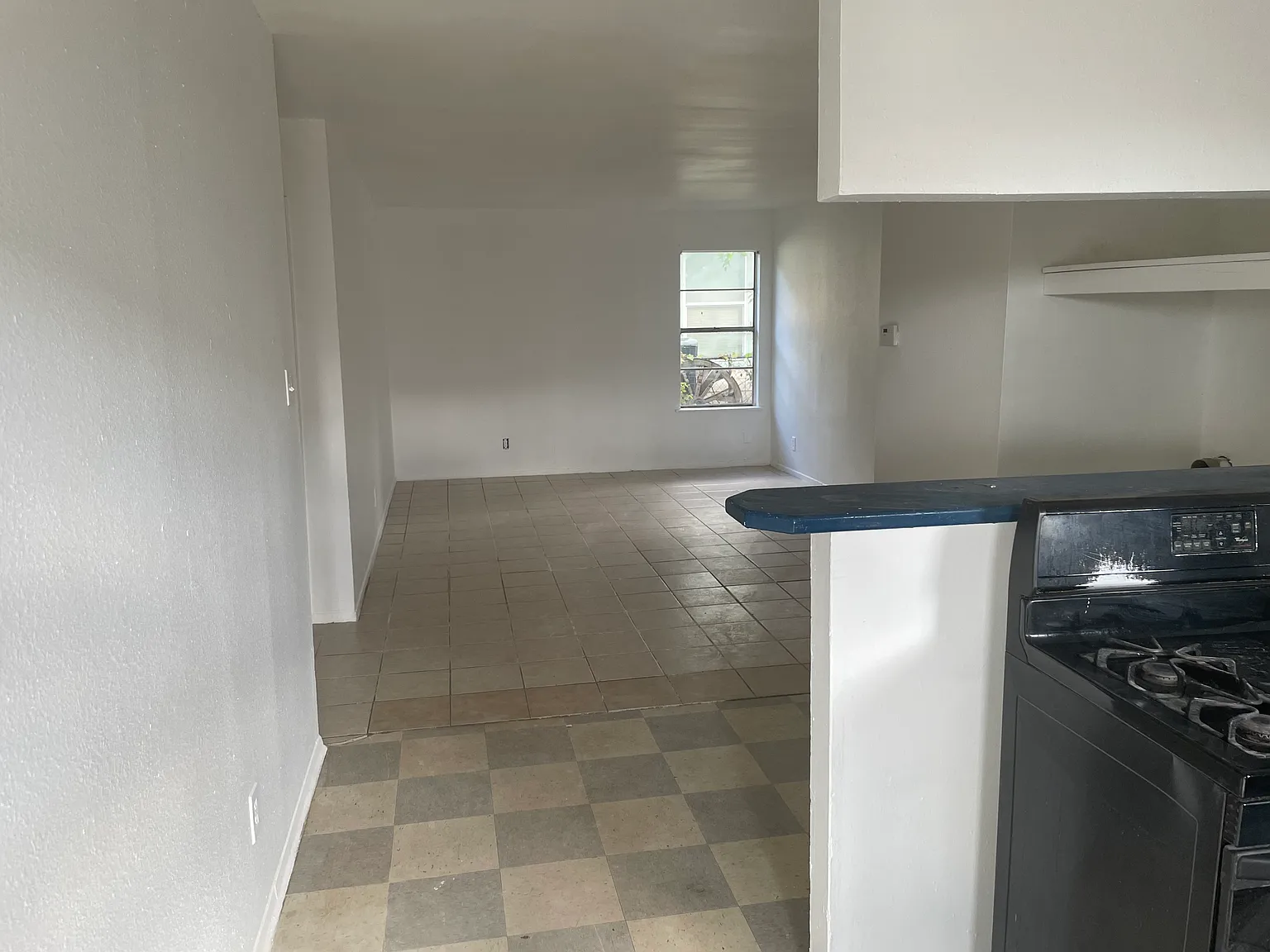 2 bed, 880 sqft, $1,550 — Photo 3
