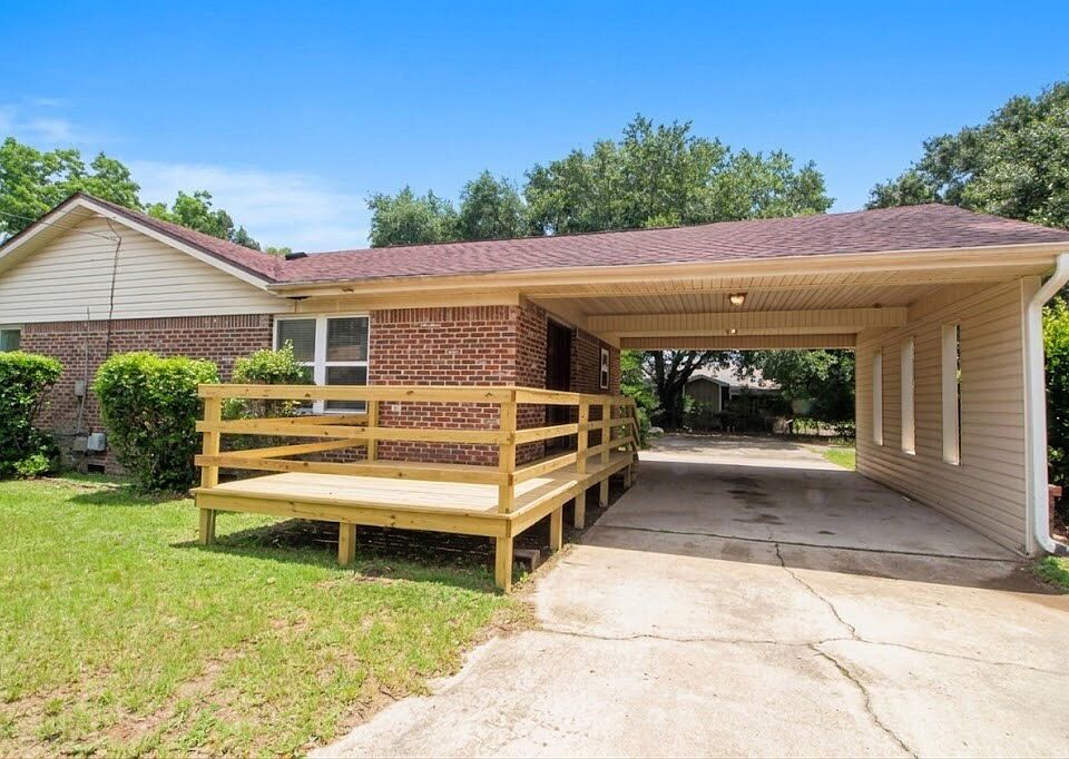 1st image of 4630B Bellview Ave #B