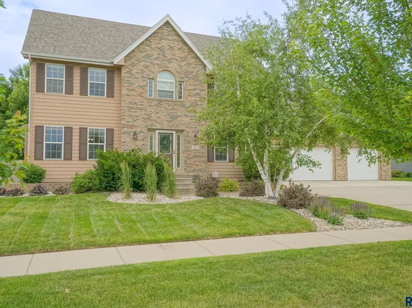 513 E Switch Grass Trl, Brandon, SD 57005