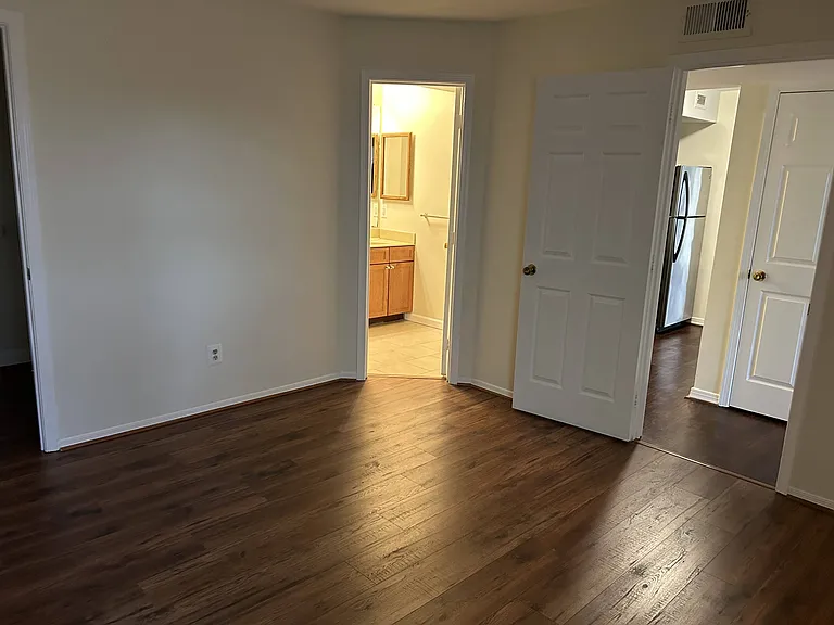 4418 Lord Loudoun Ct #132 — Photo 19