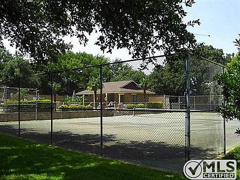 2nd image of 619 Castlewood Ln