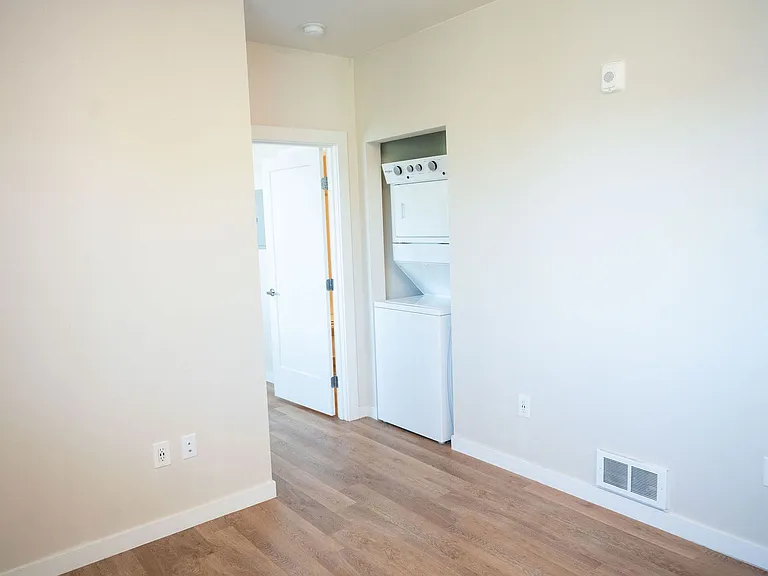 3715 McKinley Ave #207 — Photo 22