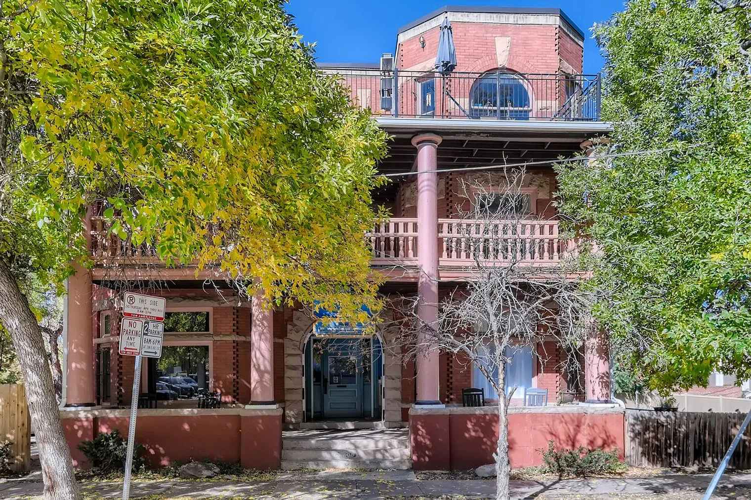 1 bed, 1.0 bath, 462 sqft, $2,737 — Photo 3
