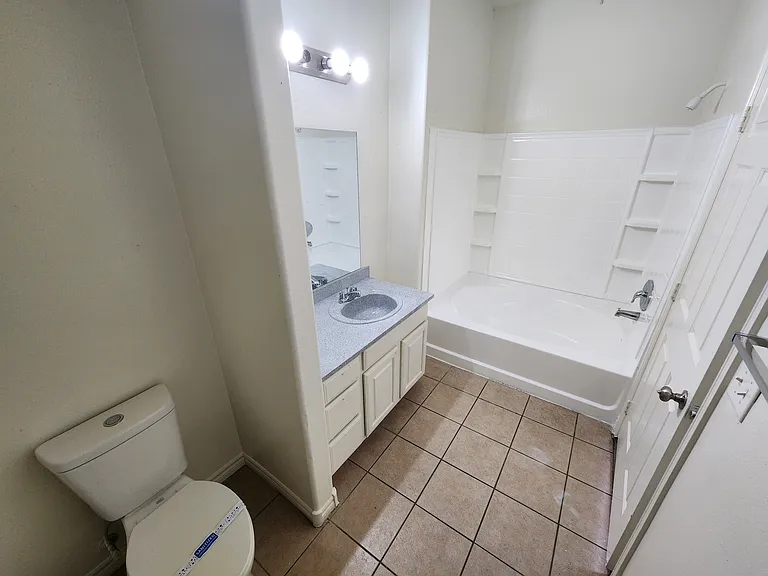 Sunrise Park Condominiums — Photo 55