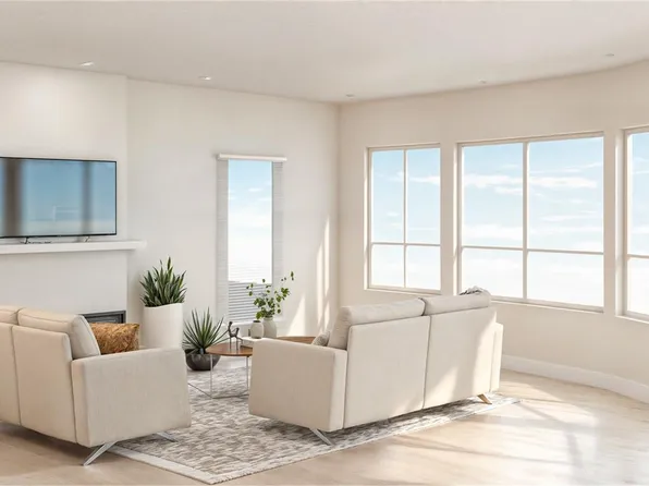 7815 Wallace Dr #407, Central Saanich, BC V8M 1T4