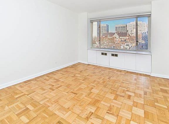 4th image of 166 E 63rd St APT 8C